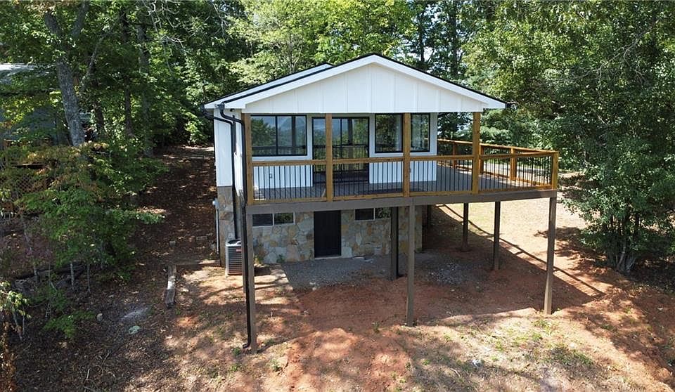 1st image of 1568 Harris Ridge Rd