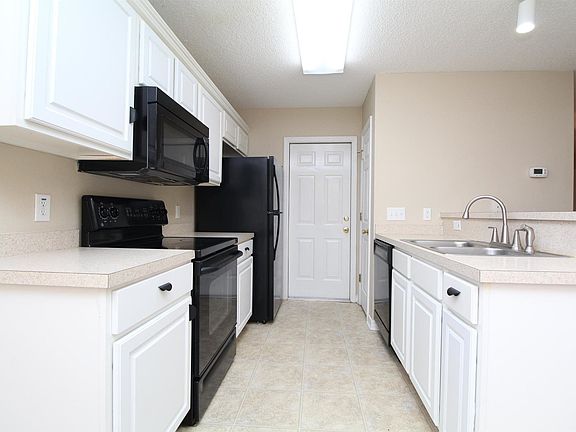 4th image of 10605 Wilderness Ln