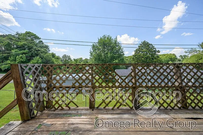 8010 4th Ave #100