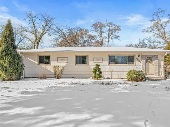 3027 Pascal St, Saint Paul, MN 55113