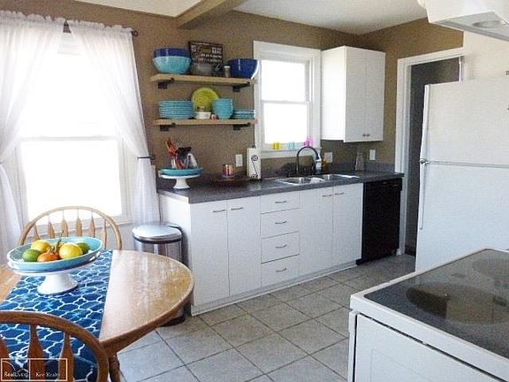 5th image of 28140 Asmus St
