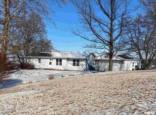 4 Windy Ln, Oakford, IL 62673