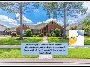 211 Clear Creek Meadows Dr, League City, TX 77573