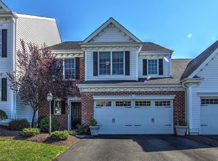 2042 Croghan Dr, Carnegie, PA