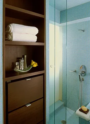 Sold by Corcoran | media 16