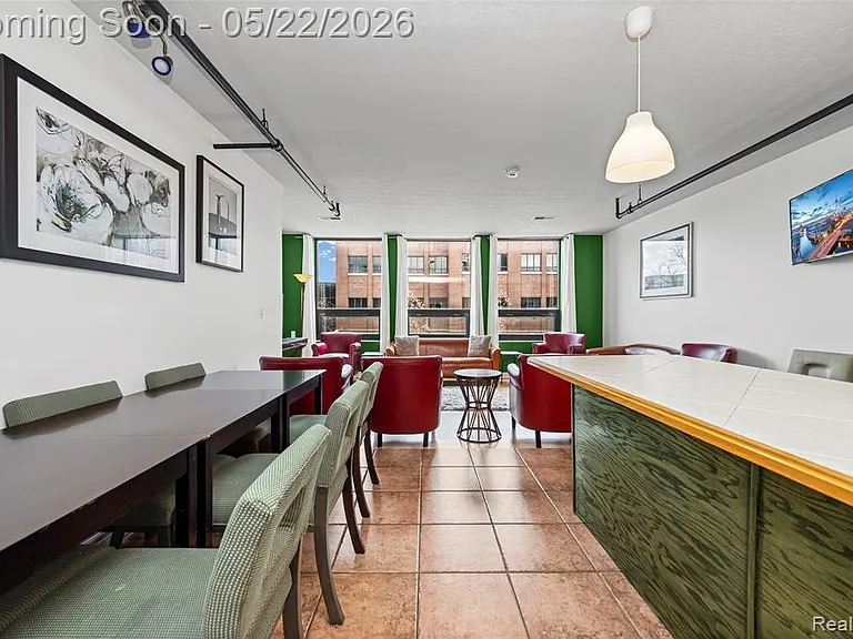 207 N Main St #A — Photo 4