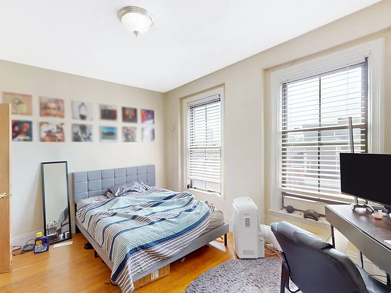 69 Hammond St #4D — Photo 2