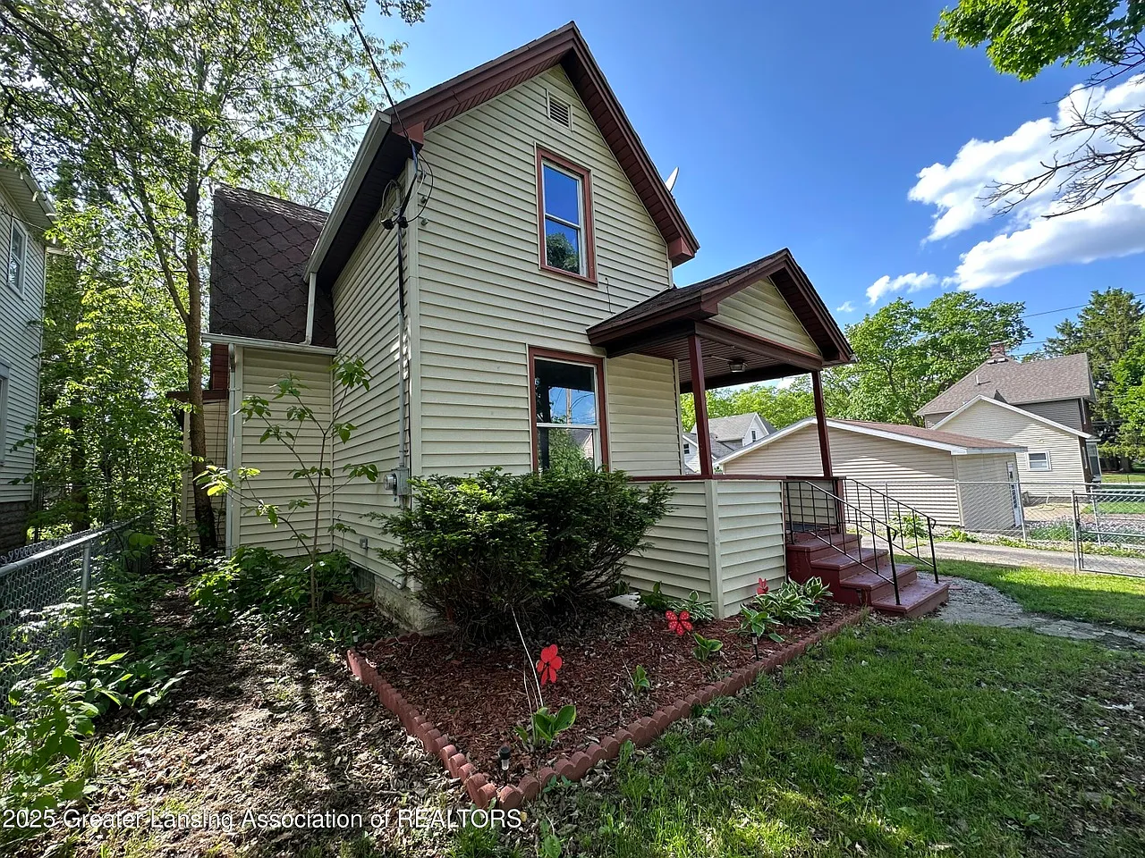 3 bed, 1271 sqft, $550 — Photo 1