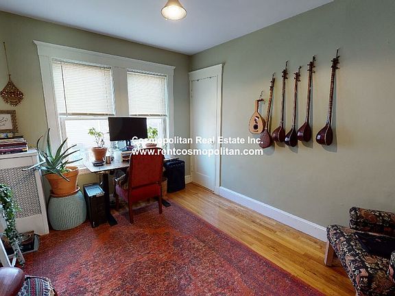 3rd image of 52 Linwood St #1