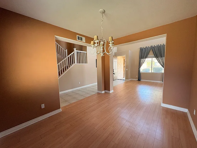1456 Pinewood Dr — Photo 6