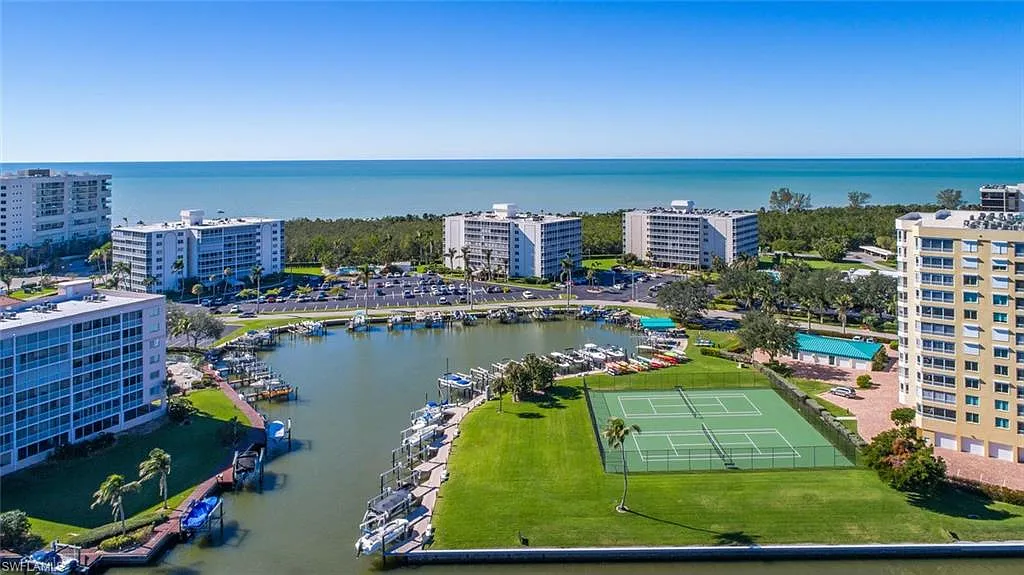 1 bed, 1.0 bath, 810 sqft, $5,000 — Photo 2