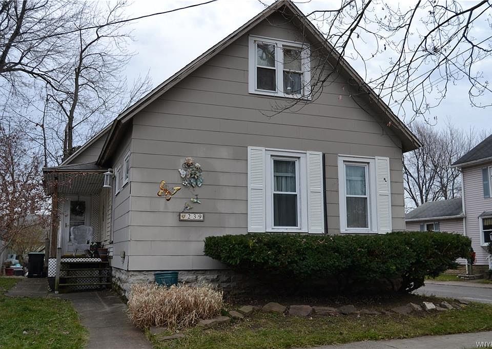 1st image of 239 William St
