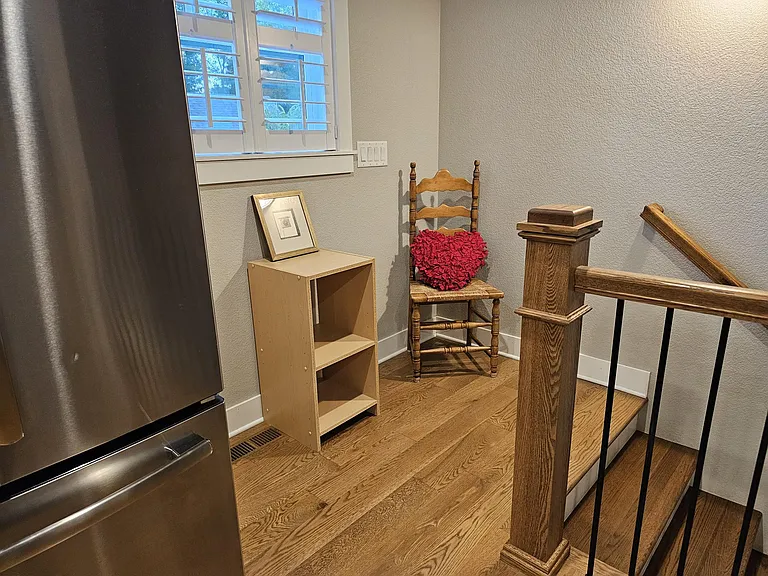 302 E Geneseo St #B — Photo 4