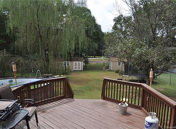 3rd image of 6212 Karenstone Dr