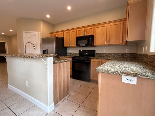 448 Rexford Dr