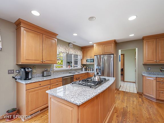 3rd image of 5144 N Tamarack Dr