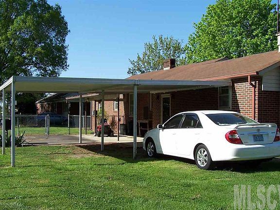 5th image of 976 22nd Street Pl NE