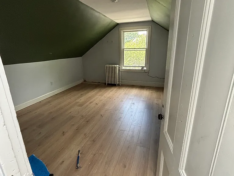 19 Vernon Ave #2 — Photo 6