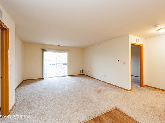 4th image of 801 N McLean Blvd #35