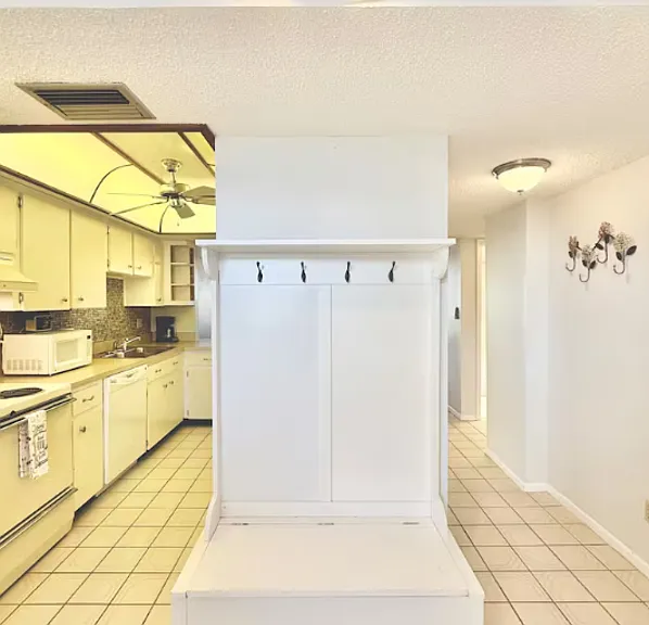18201 Gulf Blvd #206 — Photo 11