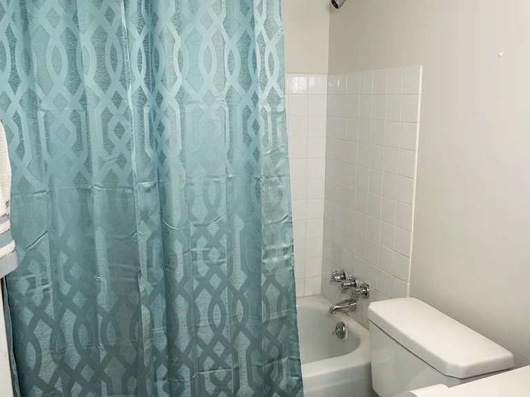 College Towers Apartments — Photo 25