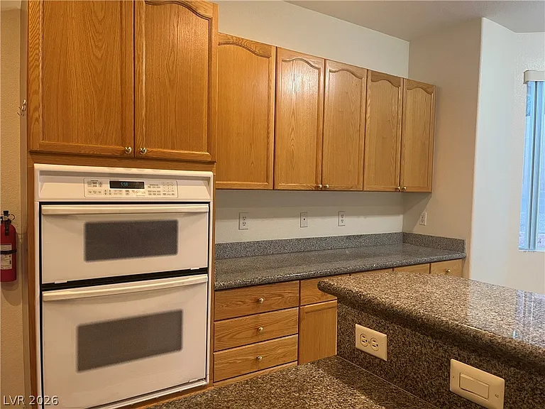 3889 Palm Island Ct — Photo 11