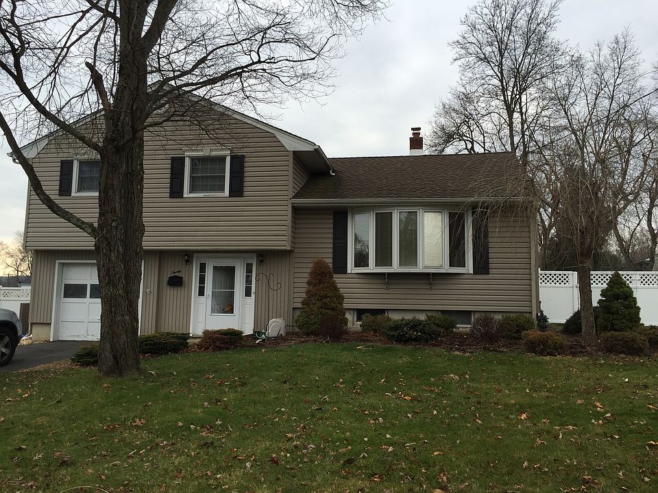 2nd image of 20 Kadel Dr