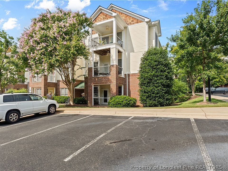 1st image of 900 Canenaugh Dr APT 101