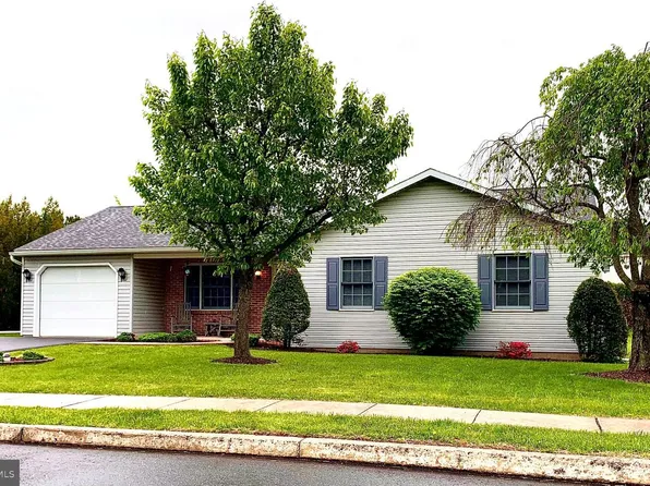 807 Jefferson St, Birdsboro, PA 19508