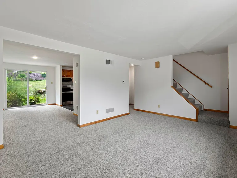 1105 Anna Ave — Photo 10