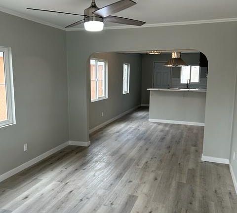3rd image of 1417 W 58th Pl
