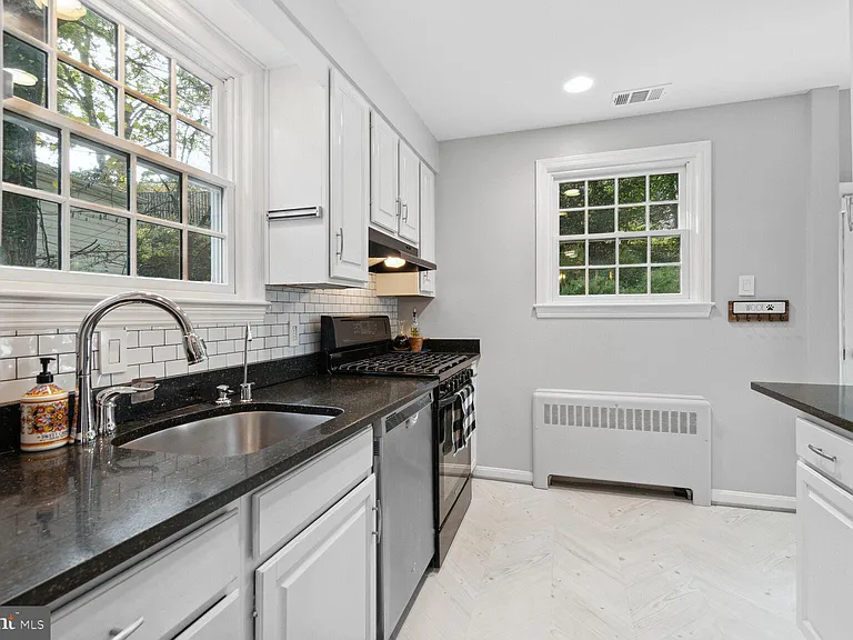 4914 Flint Dr — Photo 11