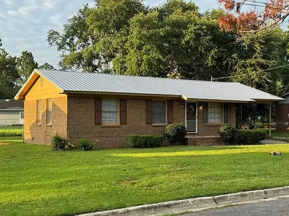808 Glendale Ave, Douglas, GA 31533