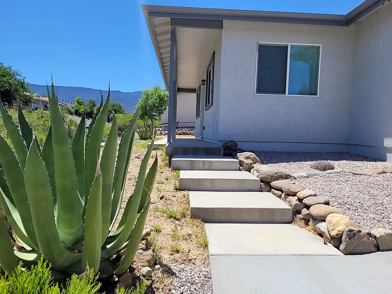 862 E Cherry Hills Way — Photo 3