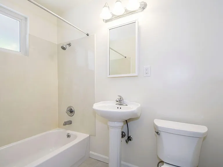 1220 Clayton St — Photo 6