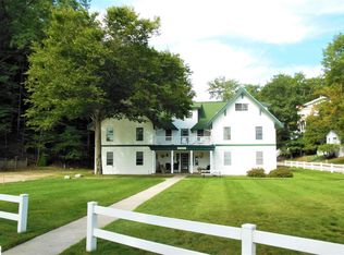 8520 Portage Point Dr #37B, Onekama, MI 49675