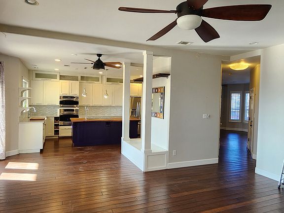 4th image of 10428 Crosscut Dr NW