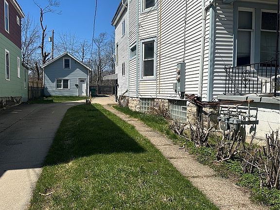 2nd image of 360 Fox St