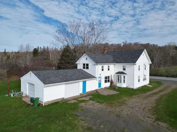 4308 Highway 2, Upper Economy, NS B0M 1J0
