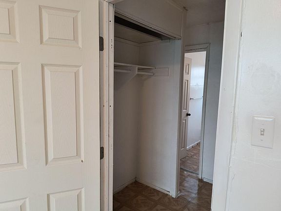 2nd image of 300-5 Rhode Island St SE #2-5