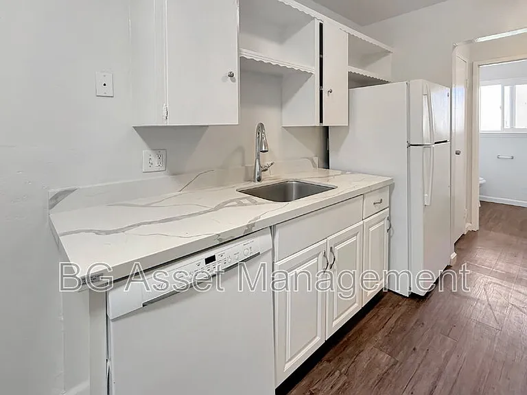 1938 Ethan Way #9 — Photo 2
