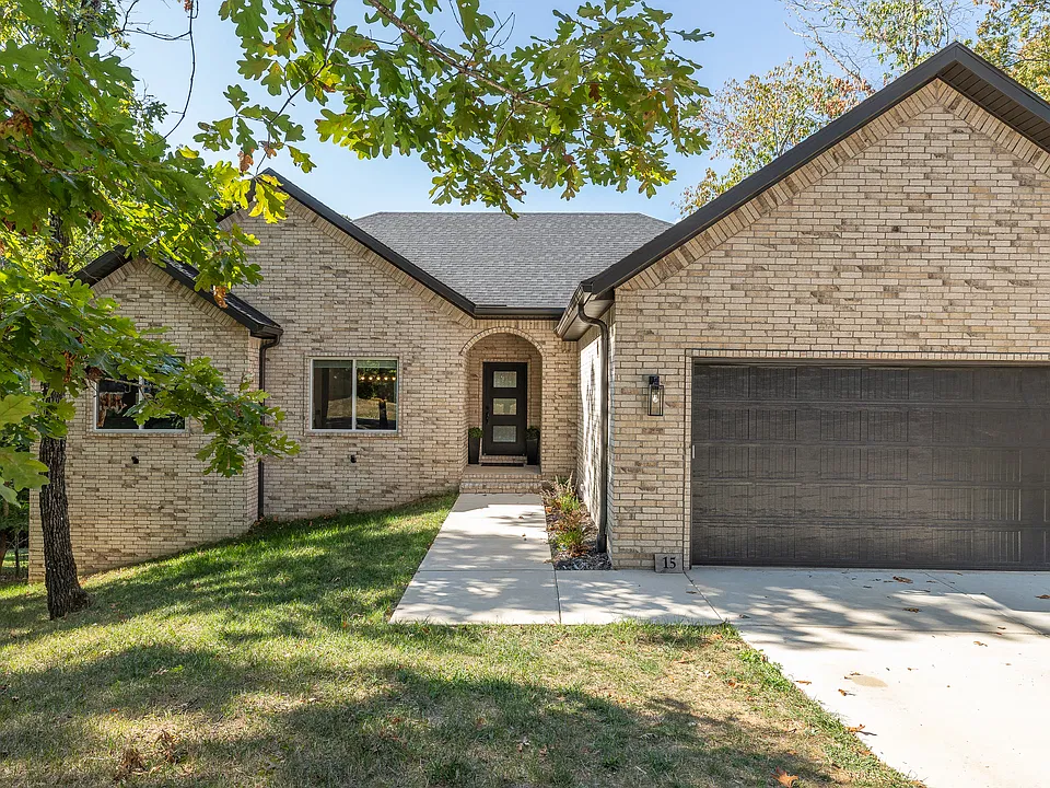 15 Cherhill Dr