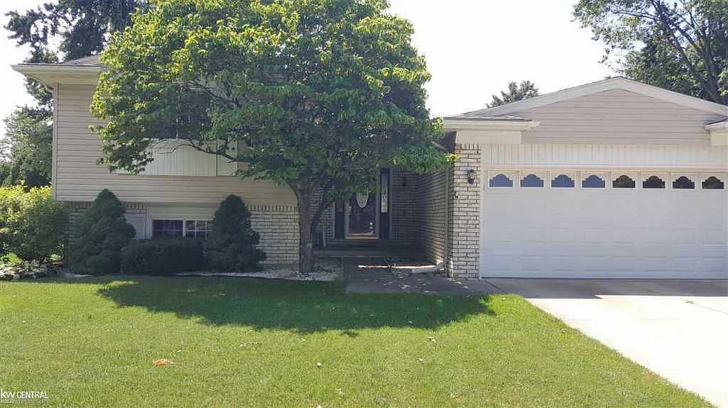 5136 Temple Dr photo 1