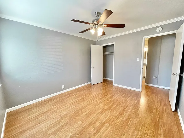 2415 T Street — Photo 7