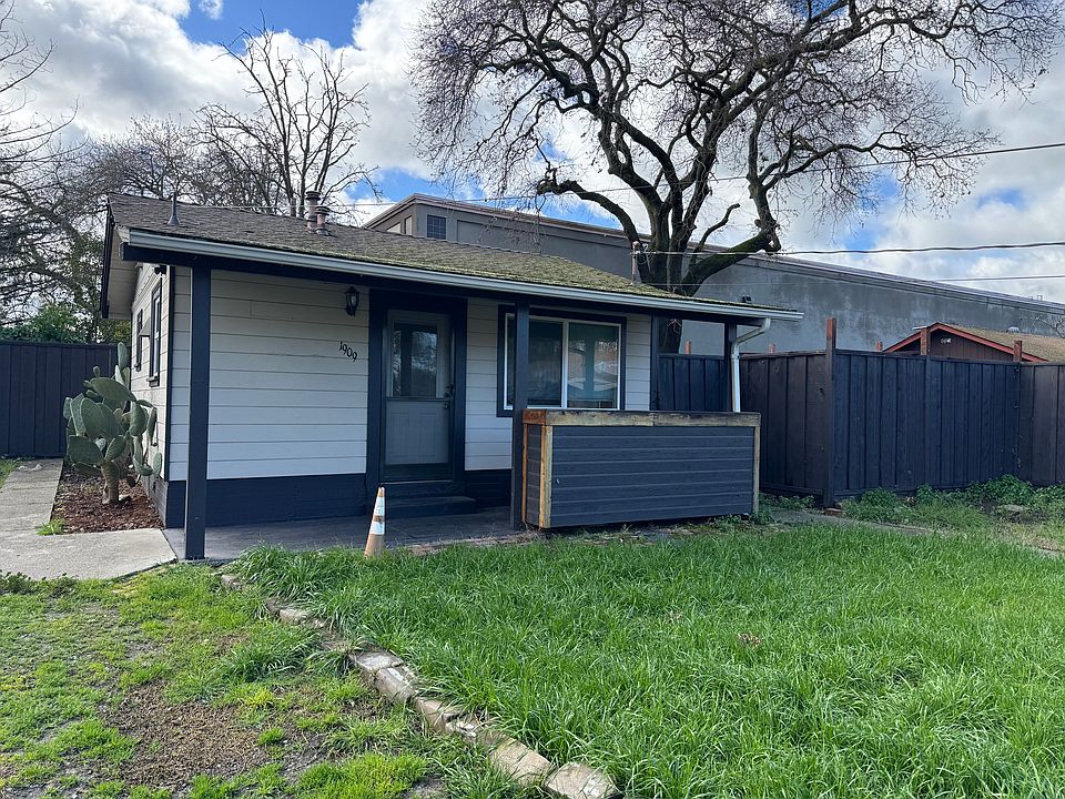 1909 Sharp Ave