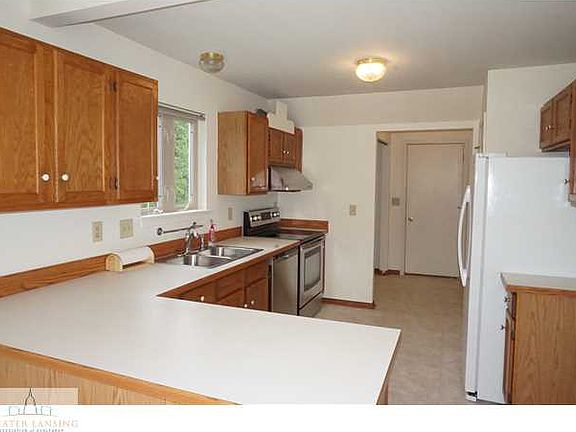 3rd image of 3937 Sun Rapids Dr