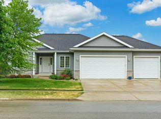 808 Sunset Dr, Lodi, WI 53555