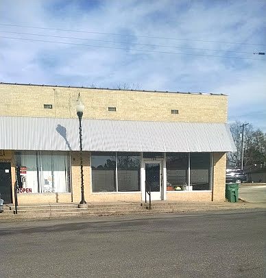 2nd image of 106 108 Main St