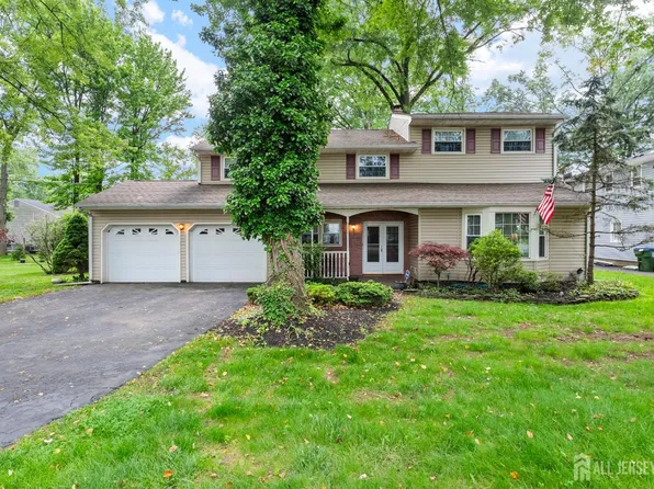 25 Turner Ave, Edison, NJ 08820