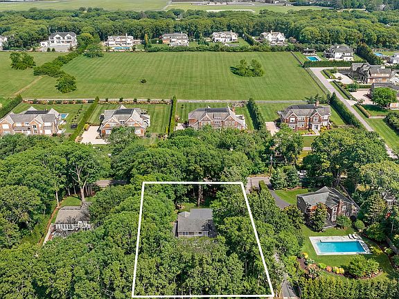 3rd image of 485 Seven Ponds Towd Rd